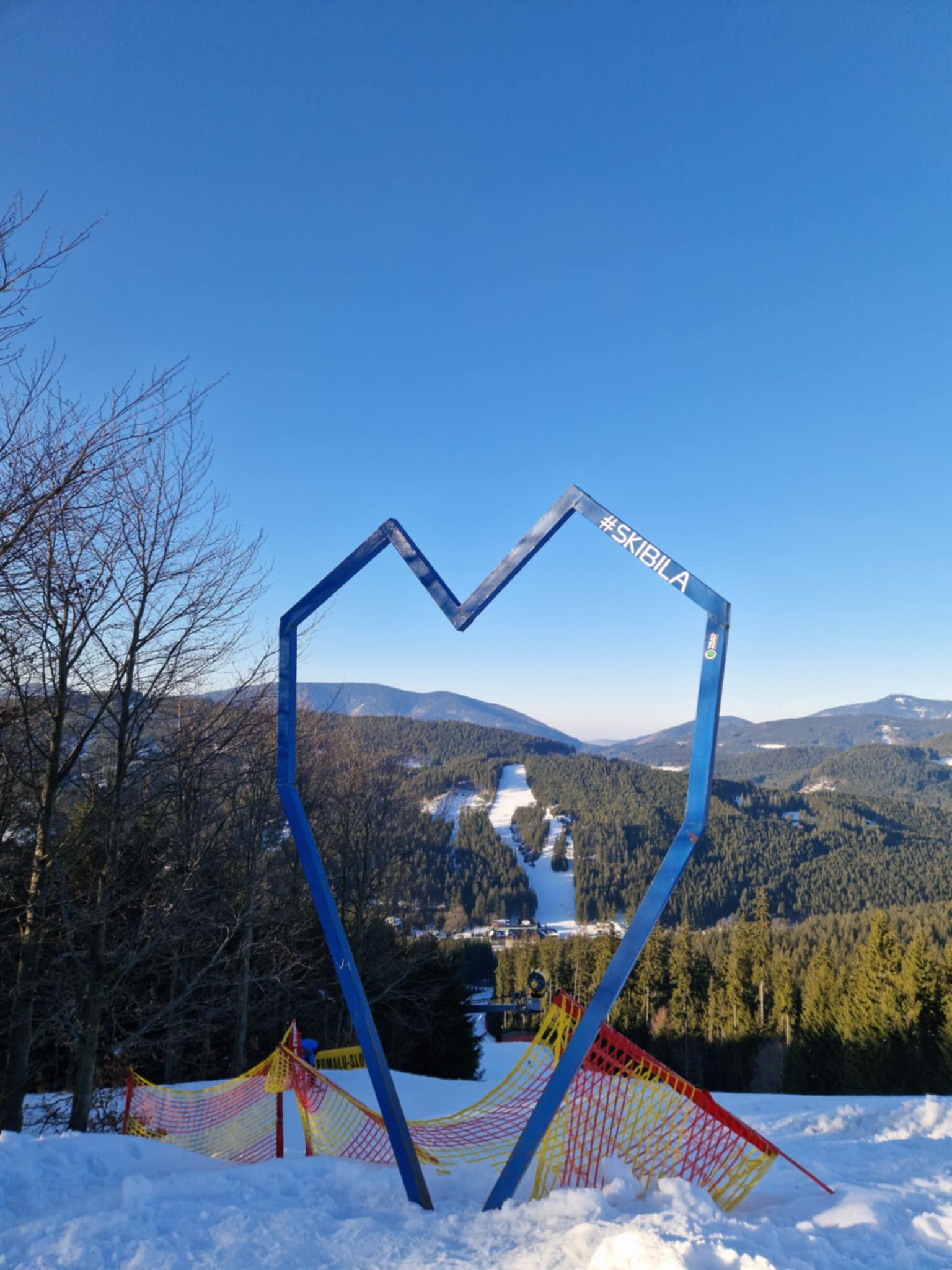 905d09a1-e4aa-4824-bcb0-c201b13240ce