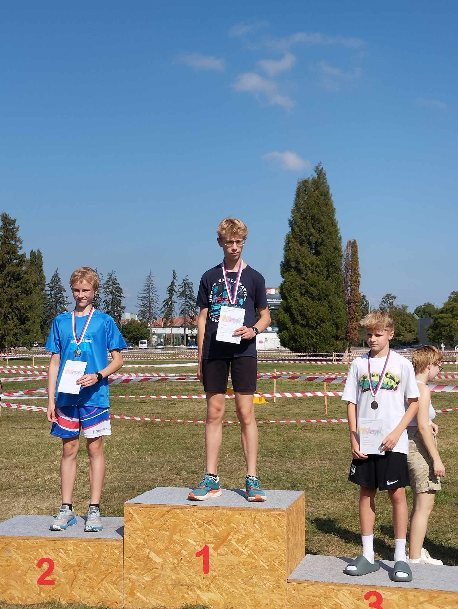 382260923_1043046160383720_2055224393879030419_n