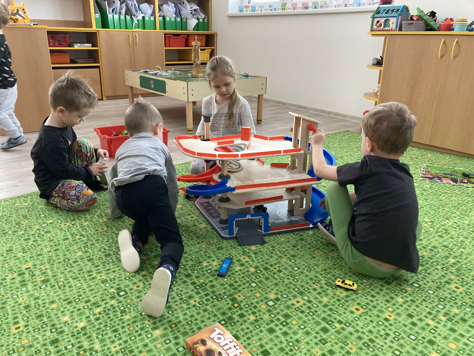 C3B89E12-A3E1-45D5-8A5D-54644E79A6EC