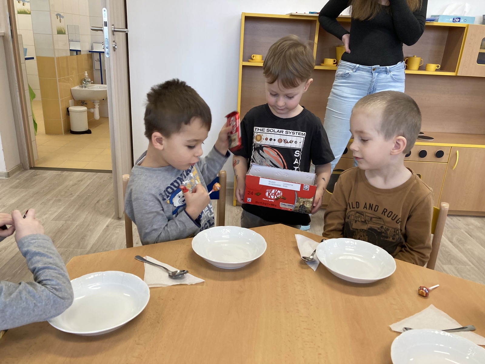 359D549A-7BA4-4ECB-8005-891EA1D1CEB5