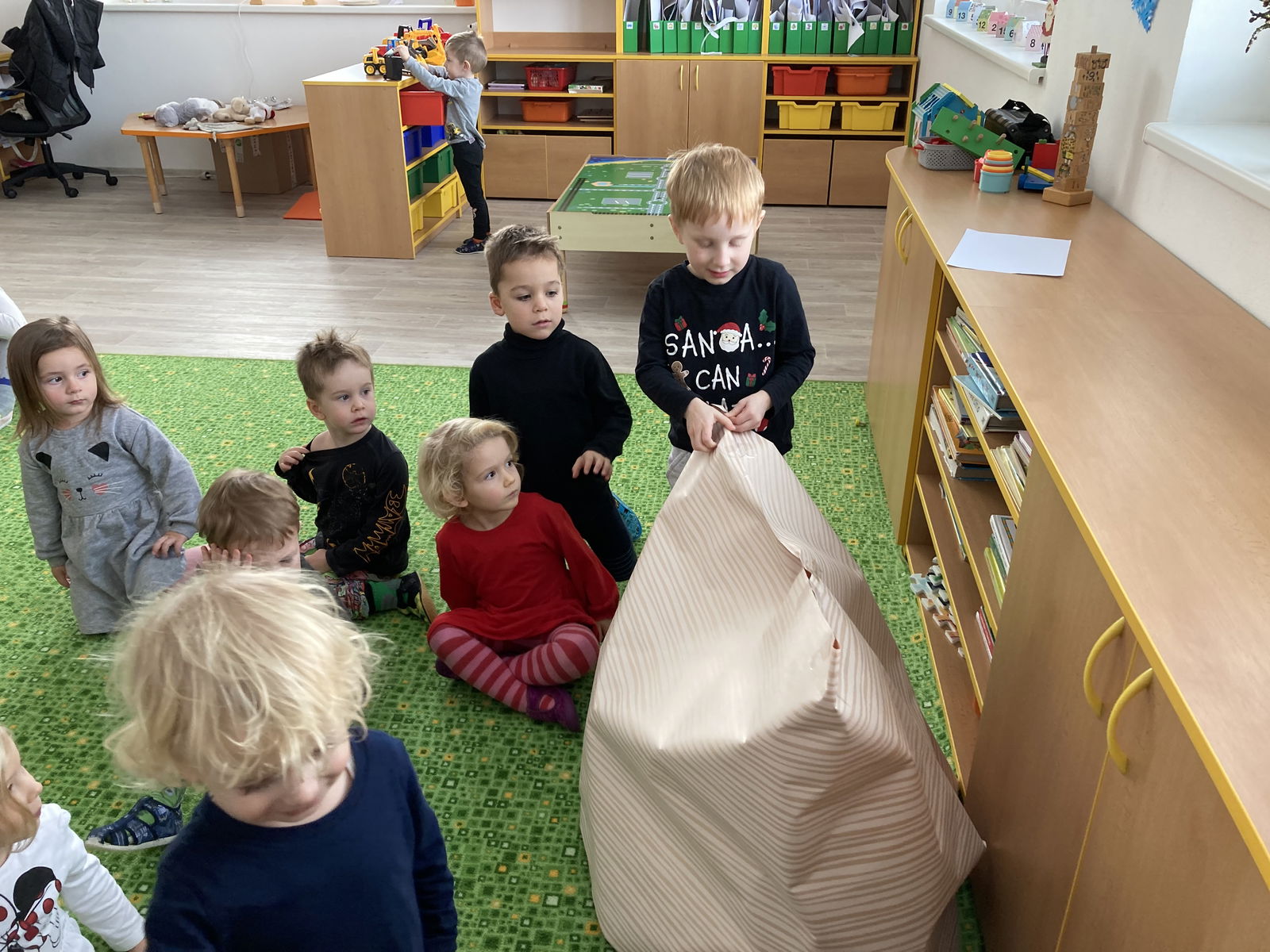 F35BE556-7671-4BE2-AF8E-E3AA70409C5E