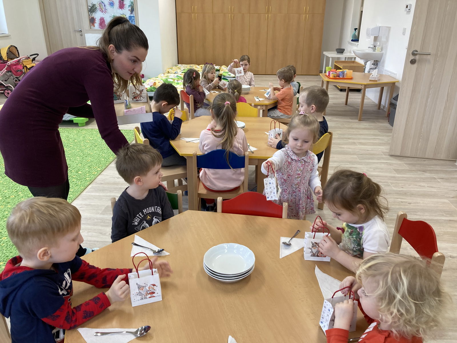 6A2E89B4-62D5-4AE0-B0FA-FBC352240D40