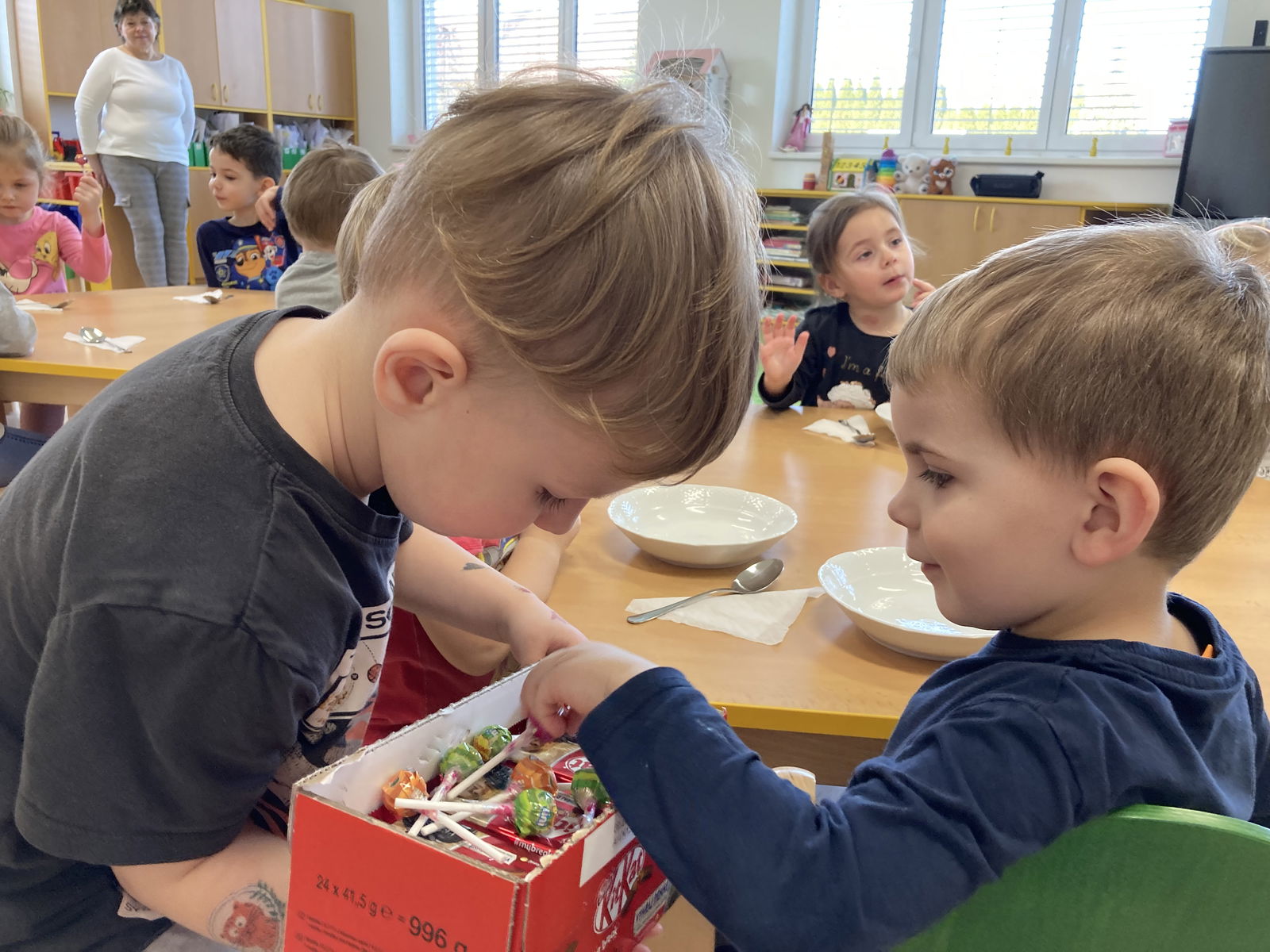 449FF5D8-2229-49A3-81F7-CAD4ED6CE138