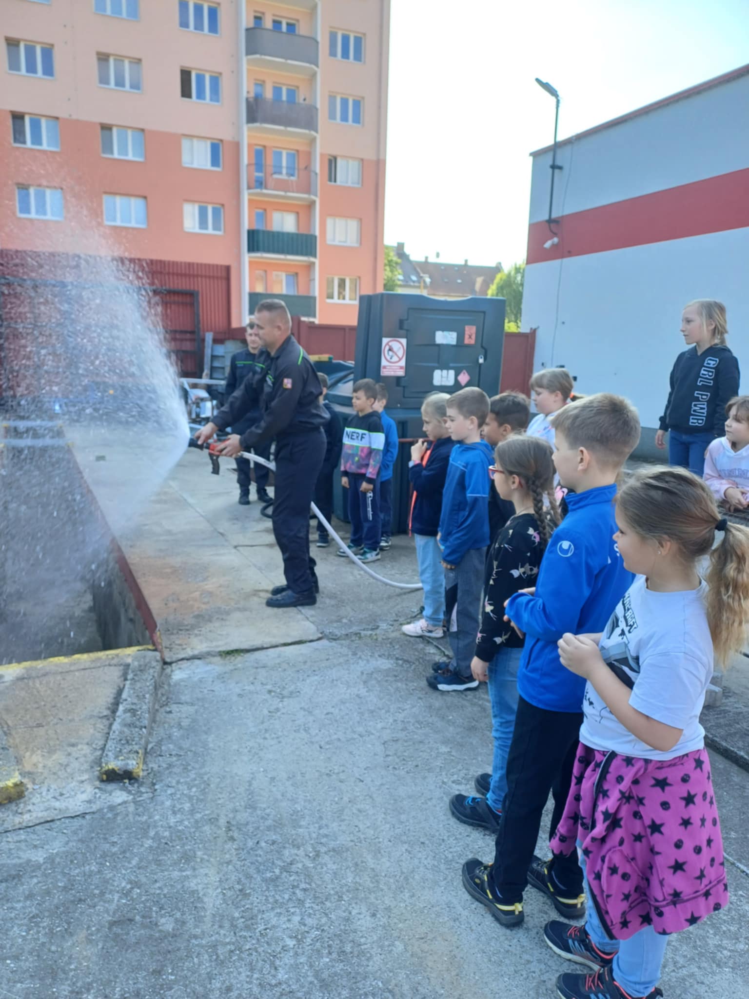 7a6bd14f-daad-4592-a054-79b23a4810e7