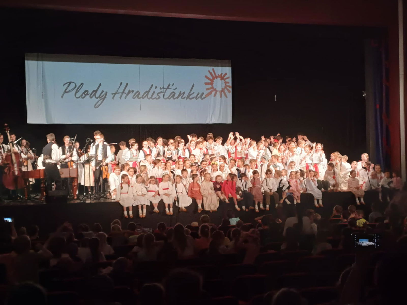 a029b7c5-5d5d-4563-b9a2-816669191e96