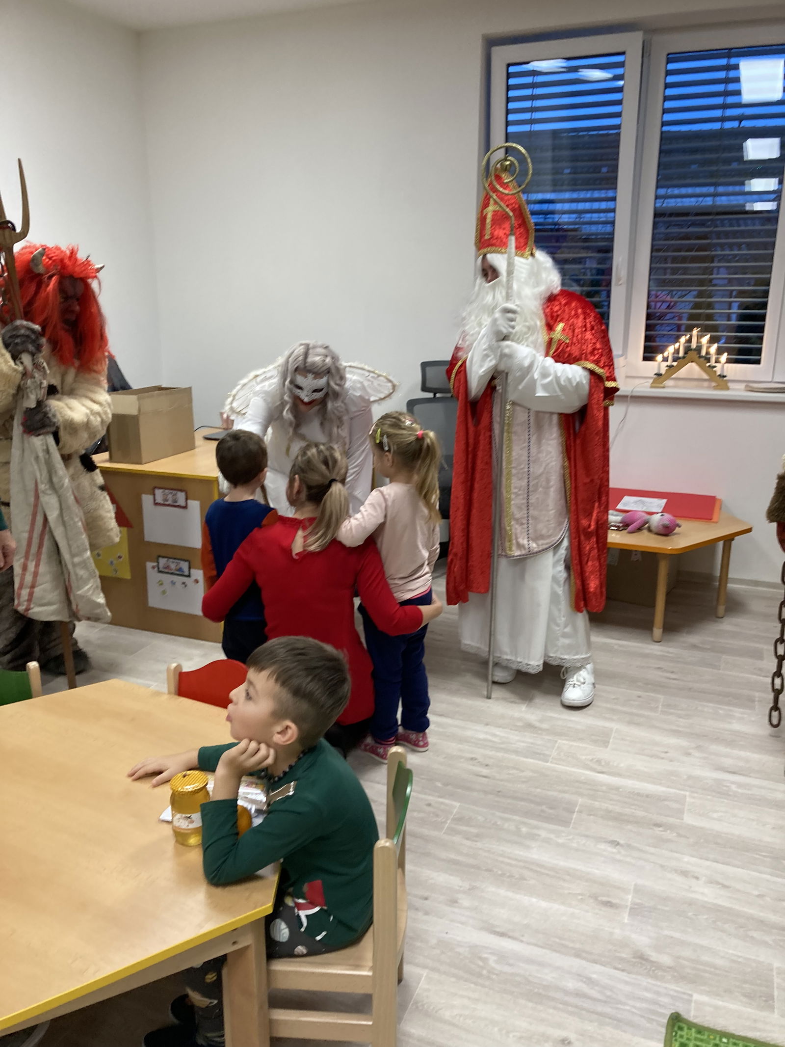 8468AC32-7A36-49EE-B9EE-A4C43BDE4508