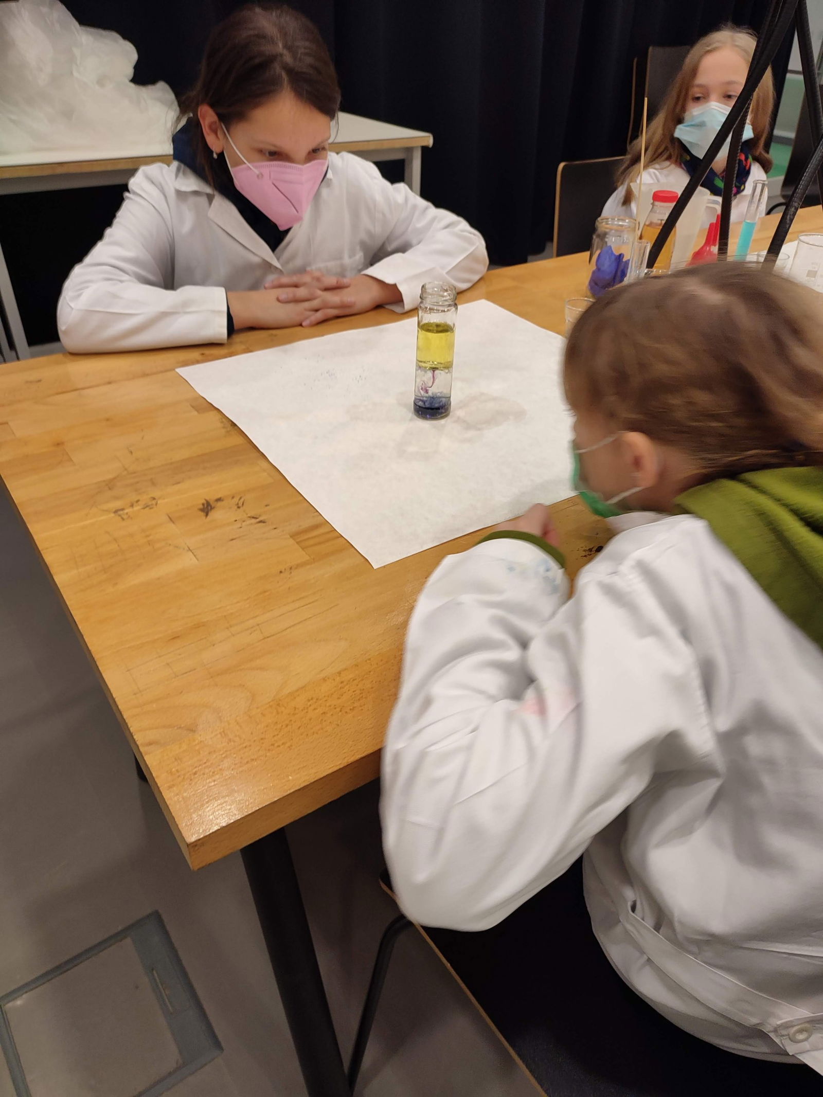 3f419a3ce6f8152650eb0e7fffbb98ce