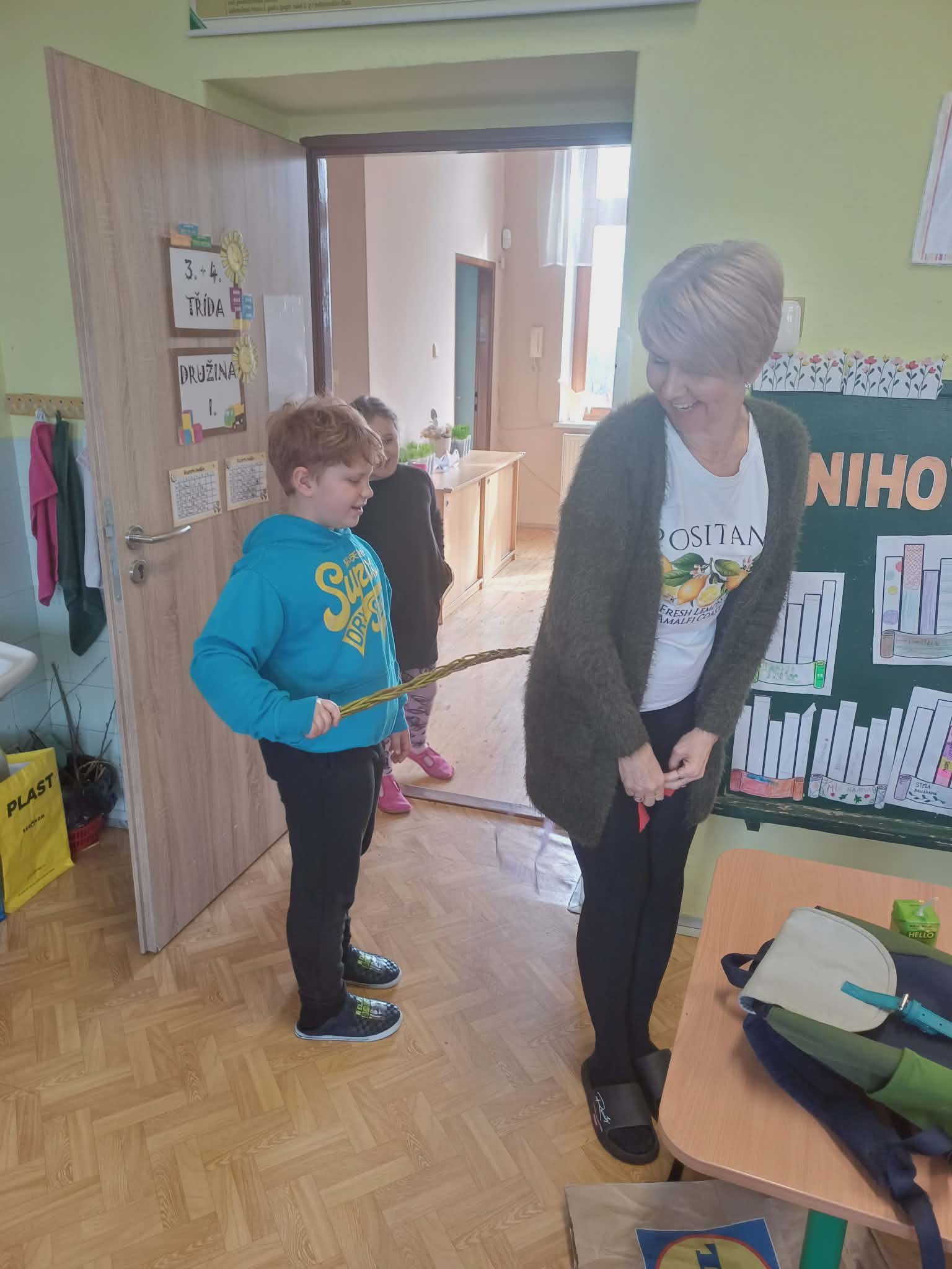 dbe4b4d6-d8f9-44ae-a1ae-a1c83c2ab3a1