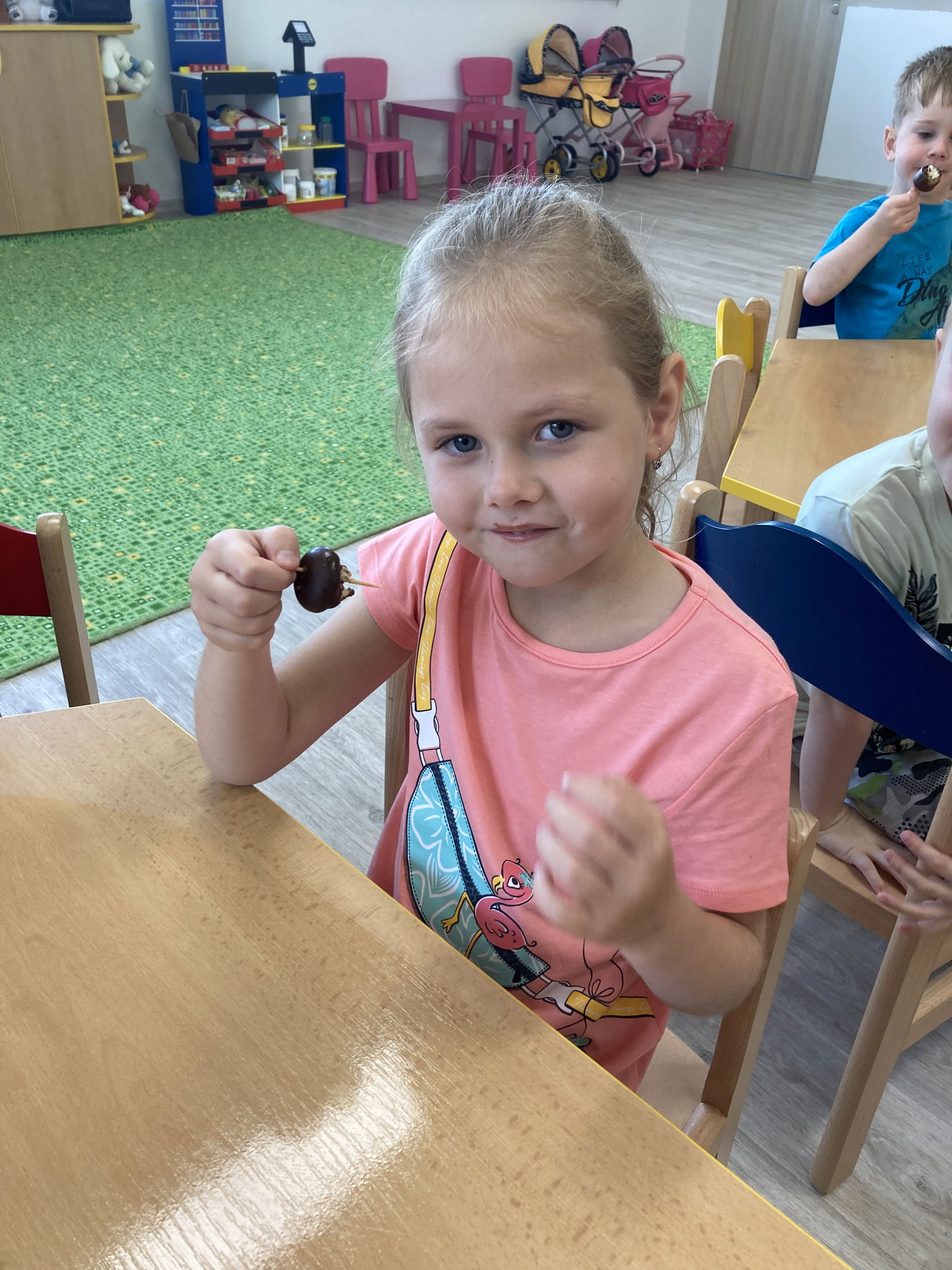 DF8286D0-9136-403F-84DF-C869873948E0