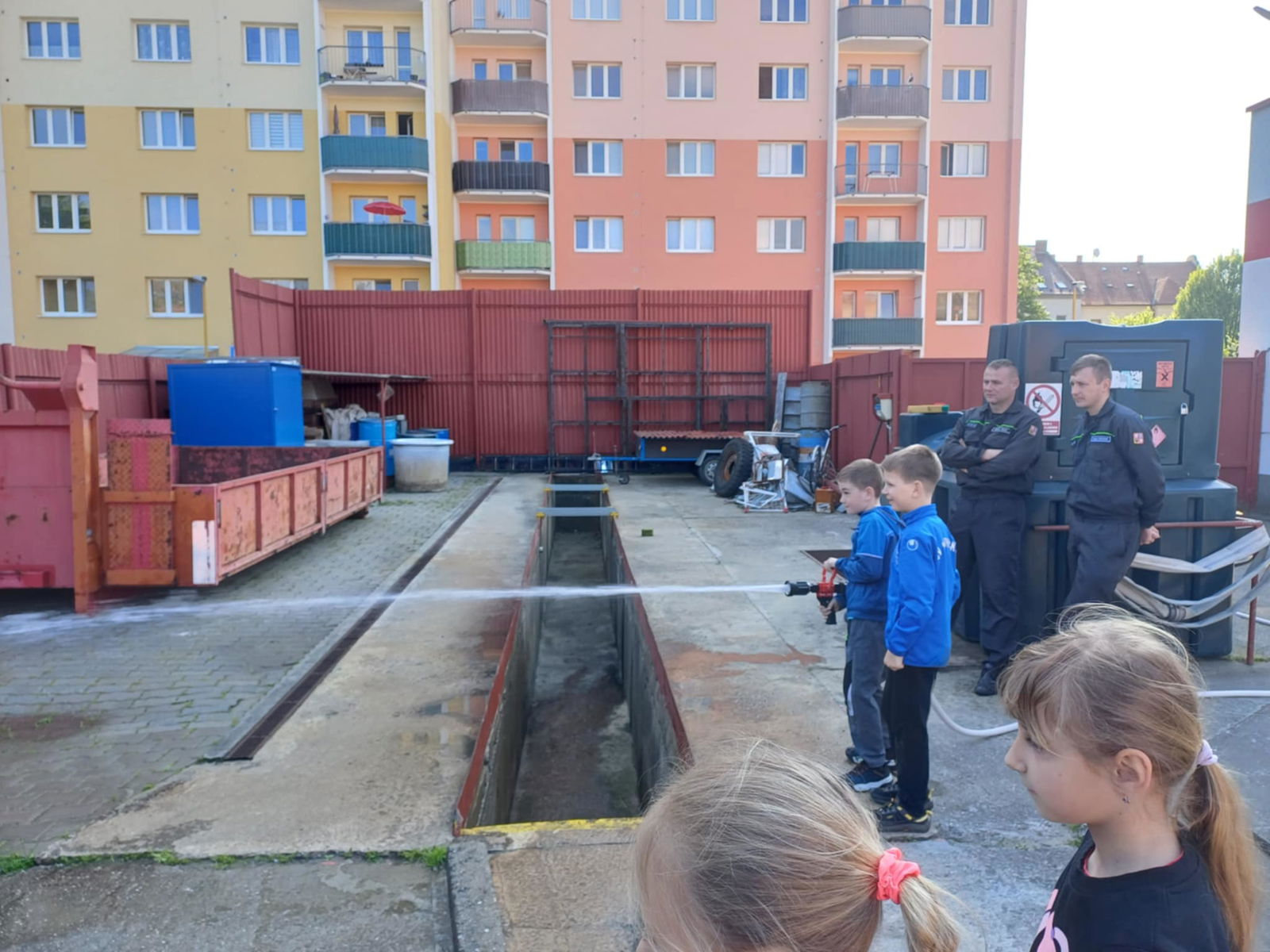 586dcfdc-bd8e-4932-ad02-291a2a20eae1 (1)