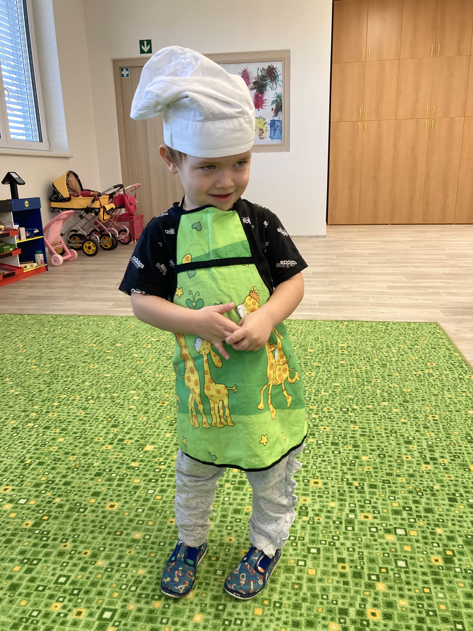 AEC5249D-3A86-46E4-9B03-565E97917D1E