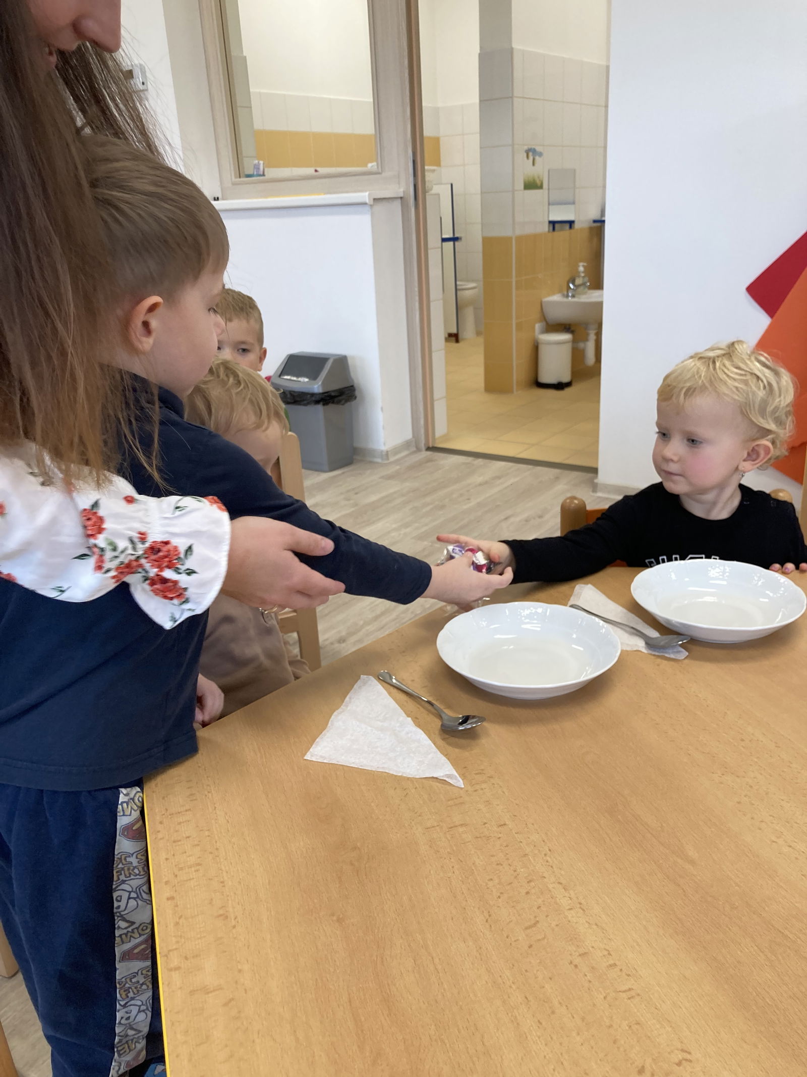 D3B49B44-7A7F-44F4-A4CC-1BAC6B57F5BB