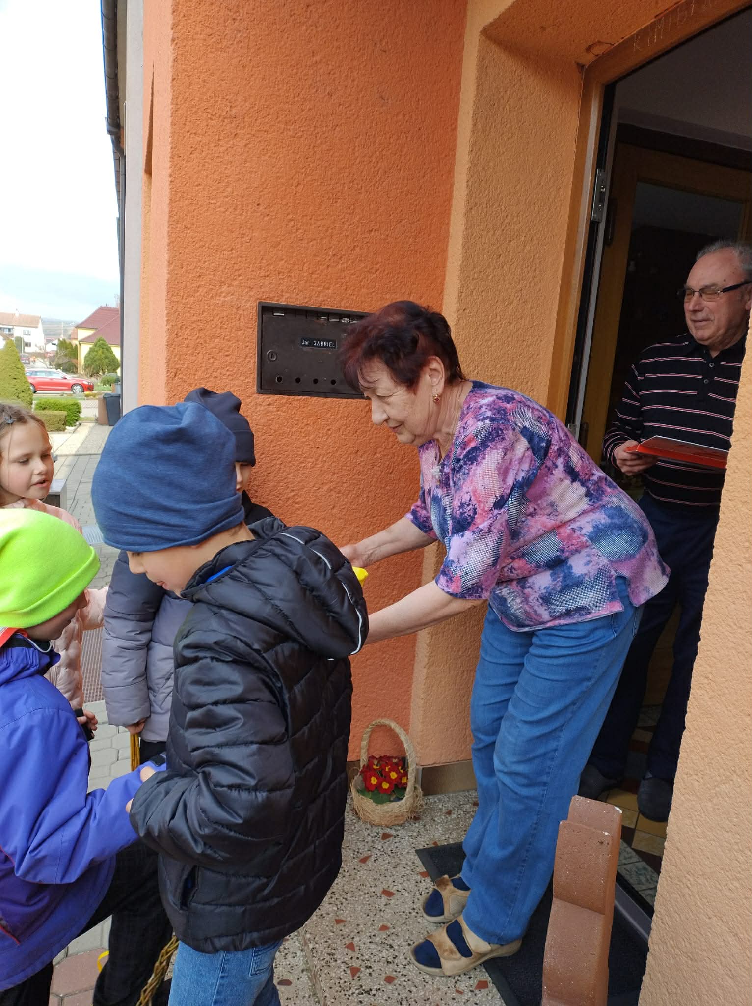 f6ad7472-77cb-4214-91b7-1468f49ee6f9