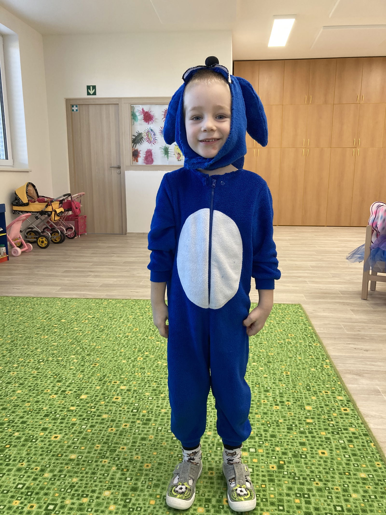 5E943664-D867-4D2C-876F-5E394DA12F5A