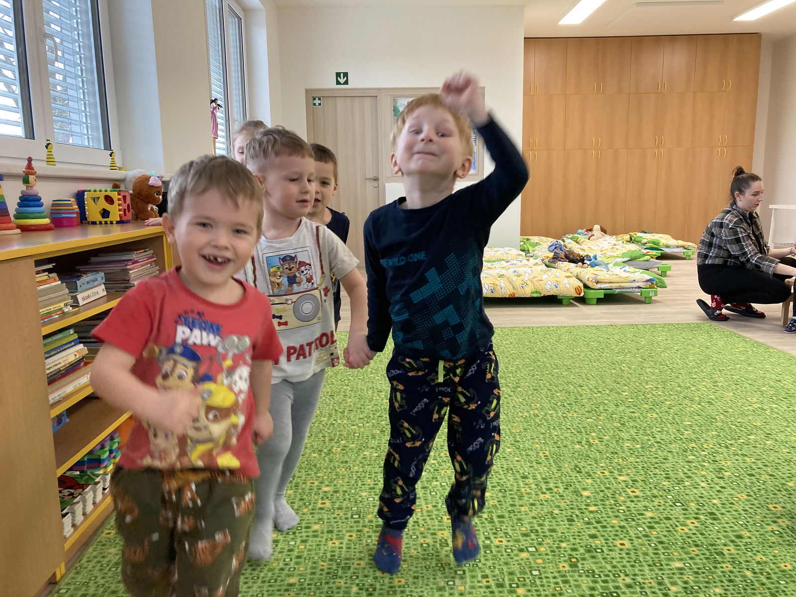 02E23958-62F7-438E-A1D6-8EFB6CEF98DD