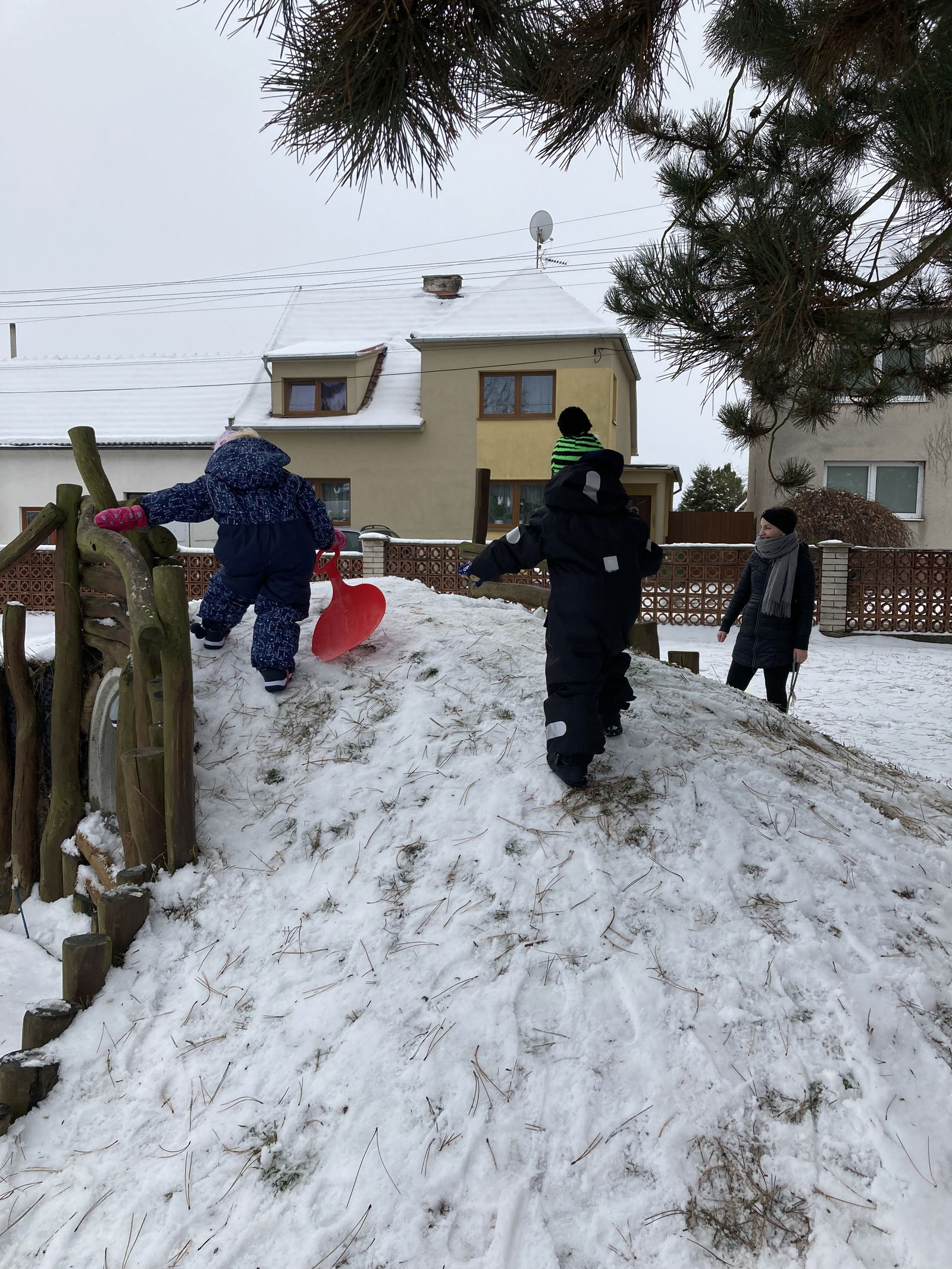 20BF115D-EA21-4682-8AAD-4C331008F6DB