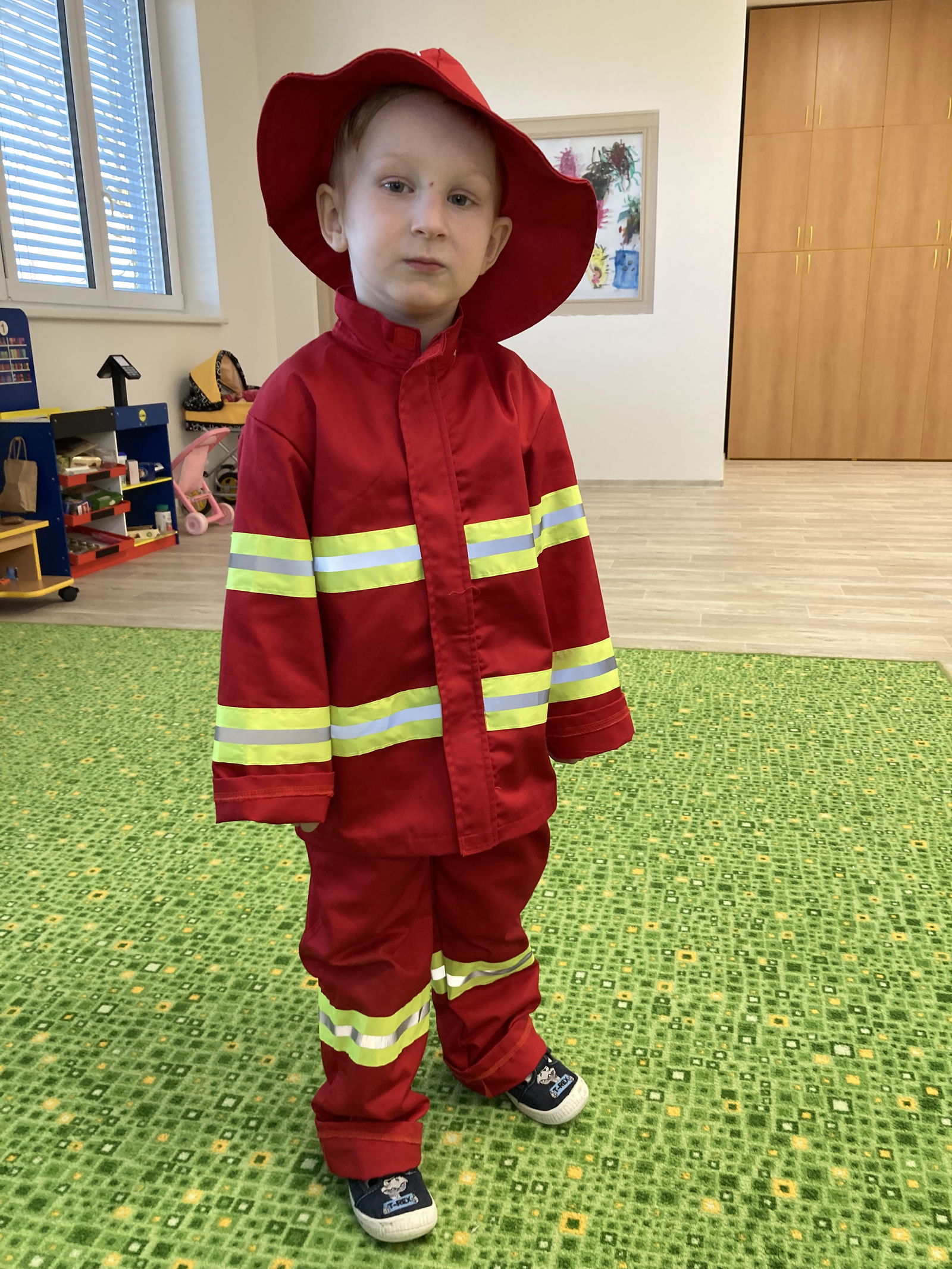 E8AE2870-068F-4726-BEAE-24026AB4CA84