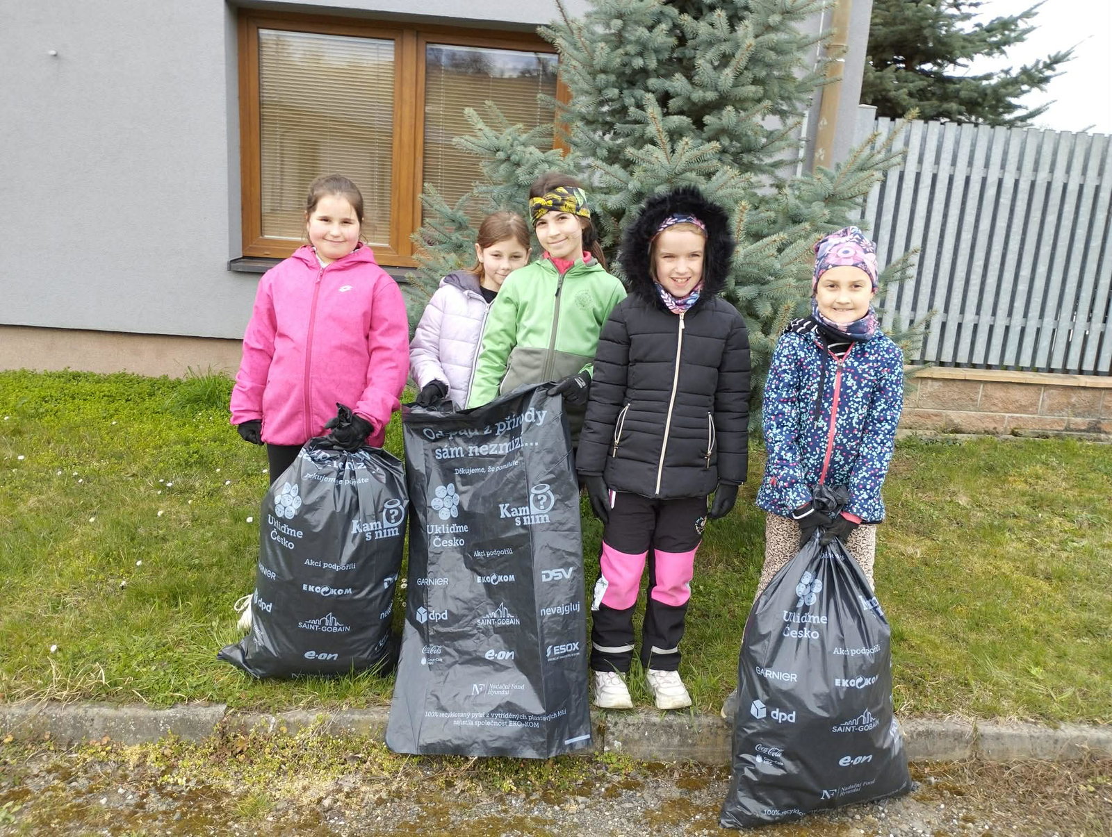 02f135b3-9e29-4147-9db8-04241a4ca019