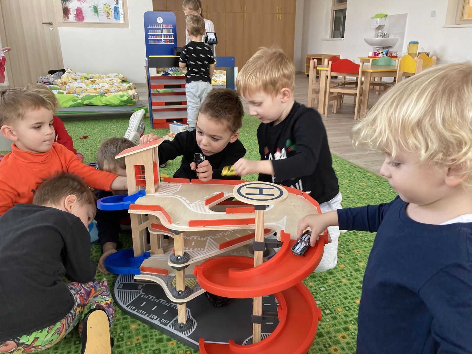 FD9C8A1E-5381-4644-A707-93356011BE87