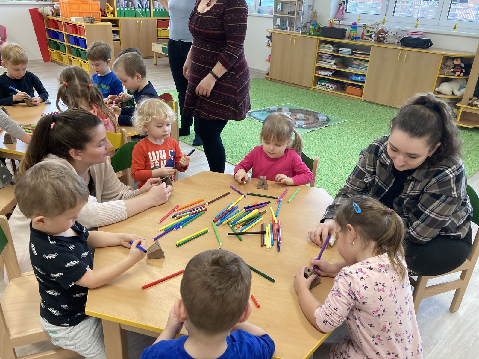 E7EE4407-3009-484B-8EEB-1D9218B21E91