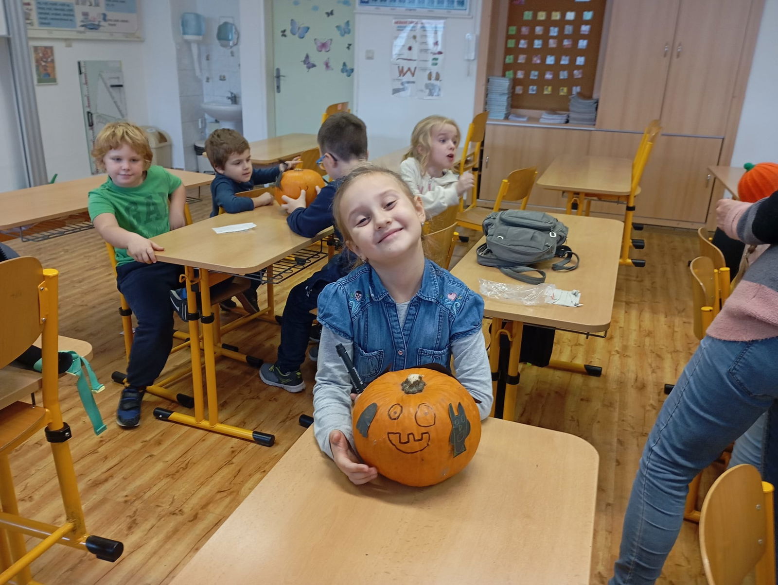 0db599ae-d75f-4ba4-bea1-c53ec78d84fd