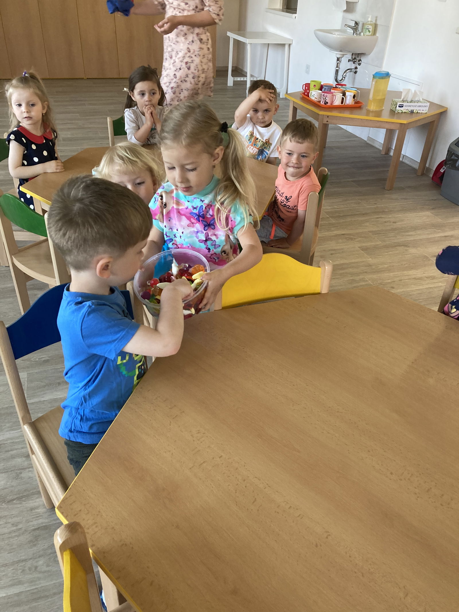 65E5E1E3-961D-4397-8F37-58615377D2F7