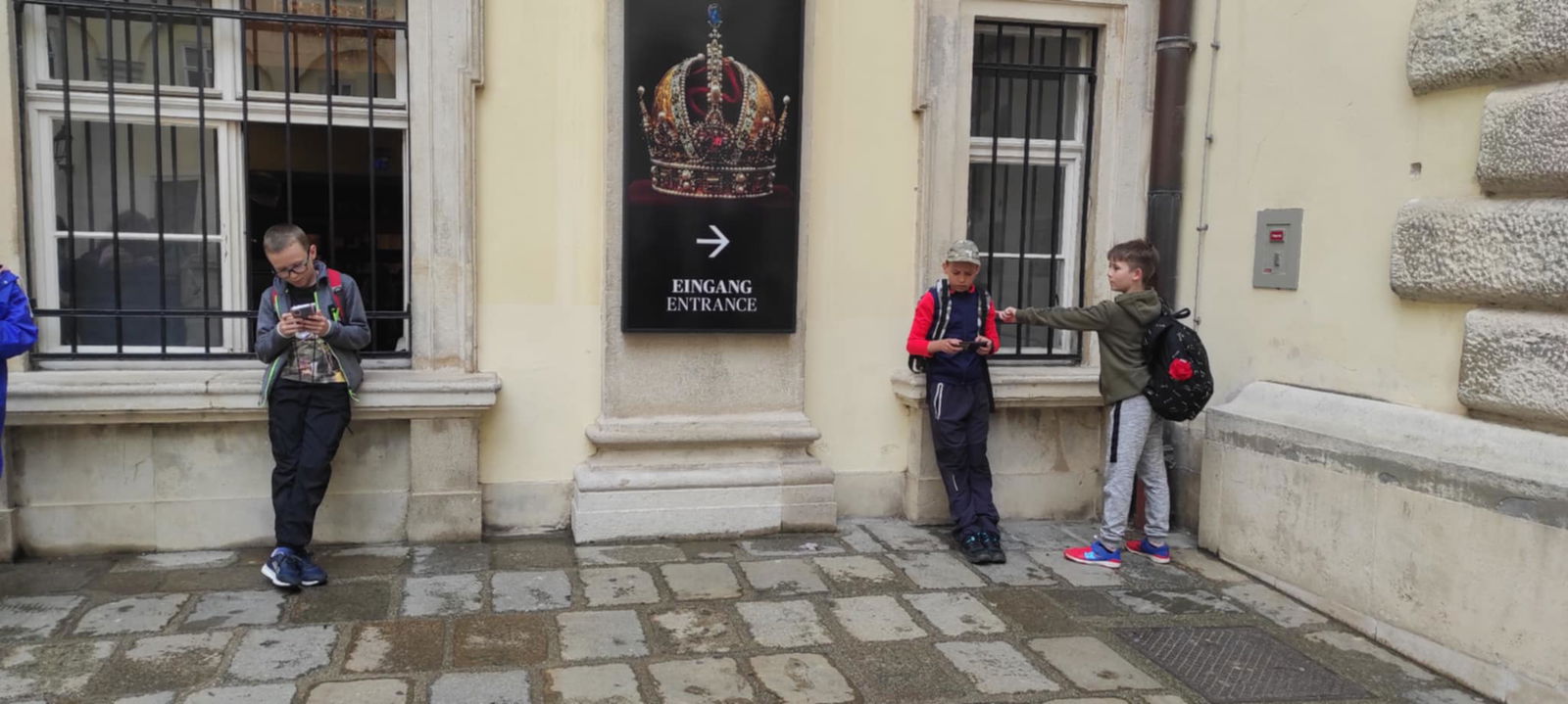 5189f219-7470-4bbb-8429-e686bb75aa8b