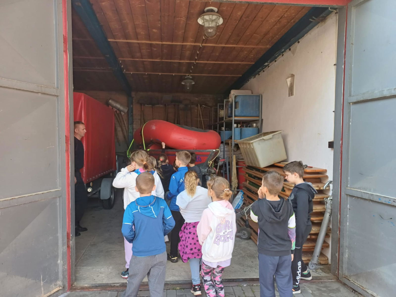 b5e61f1e-b4ee-4a84-abad-6952da189852