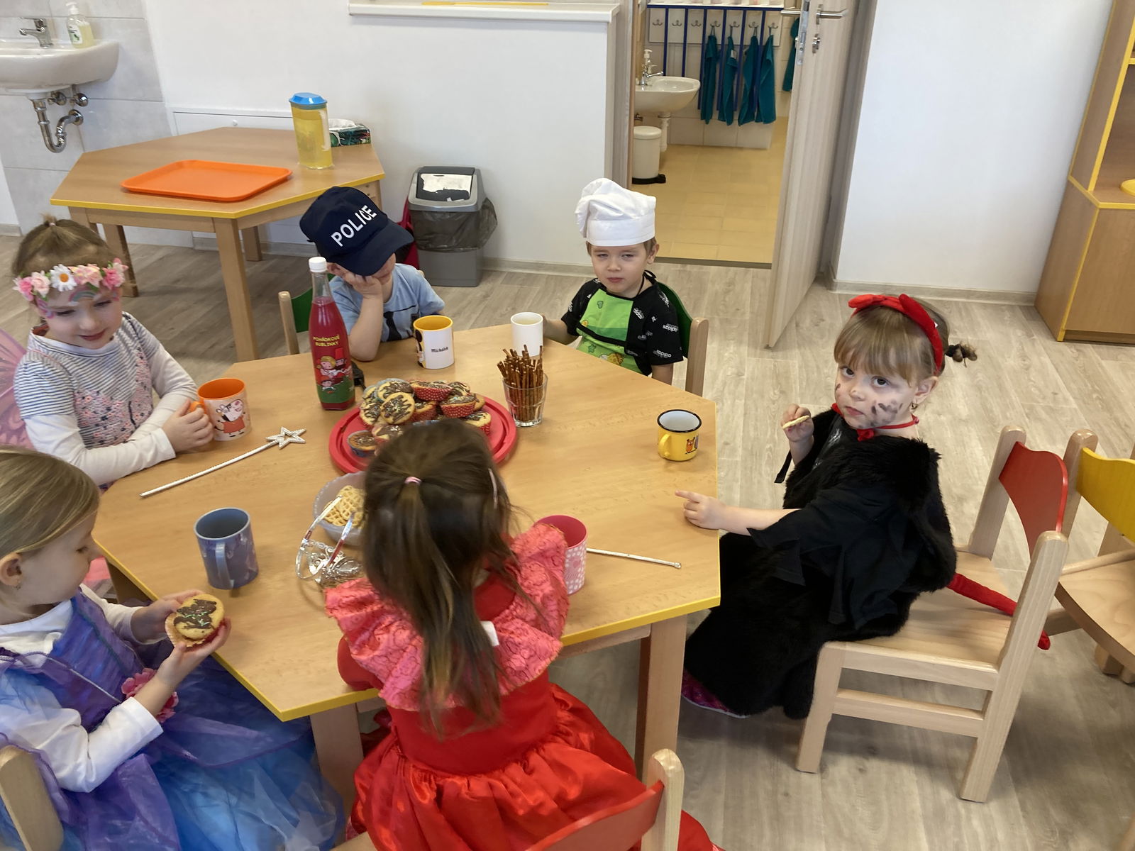 9A77986D-FEDA-4B27-8C19-AC10DB24F1EB