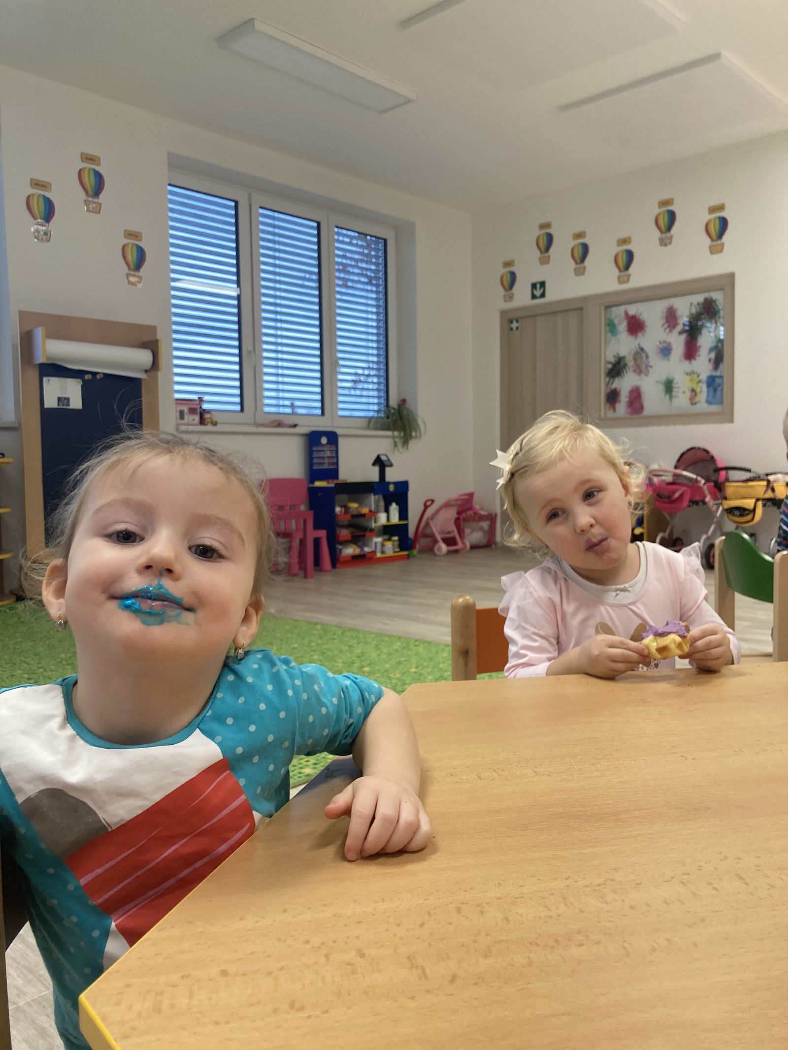 19E7B2A4-F9E7-4BF8-B955-BB117A14B6BB