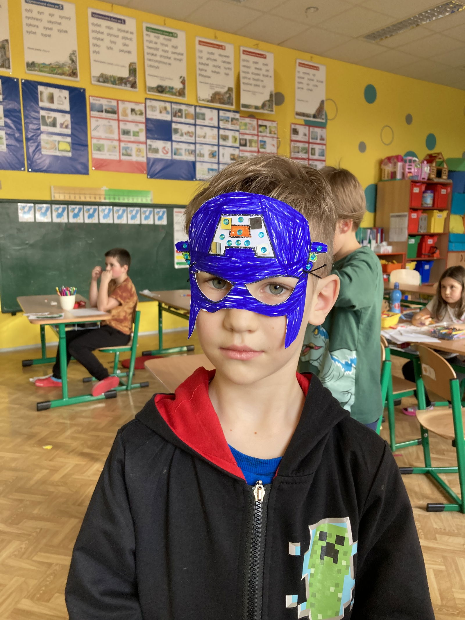 11DDDAC0-0256-46FA-9C76-B517794F735F