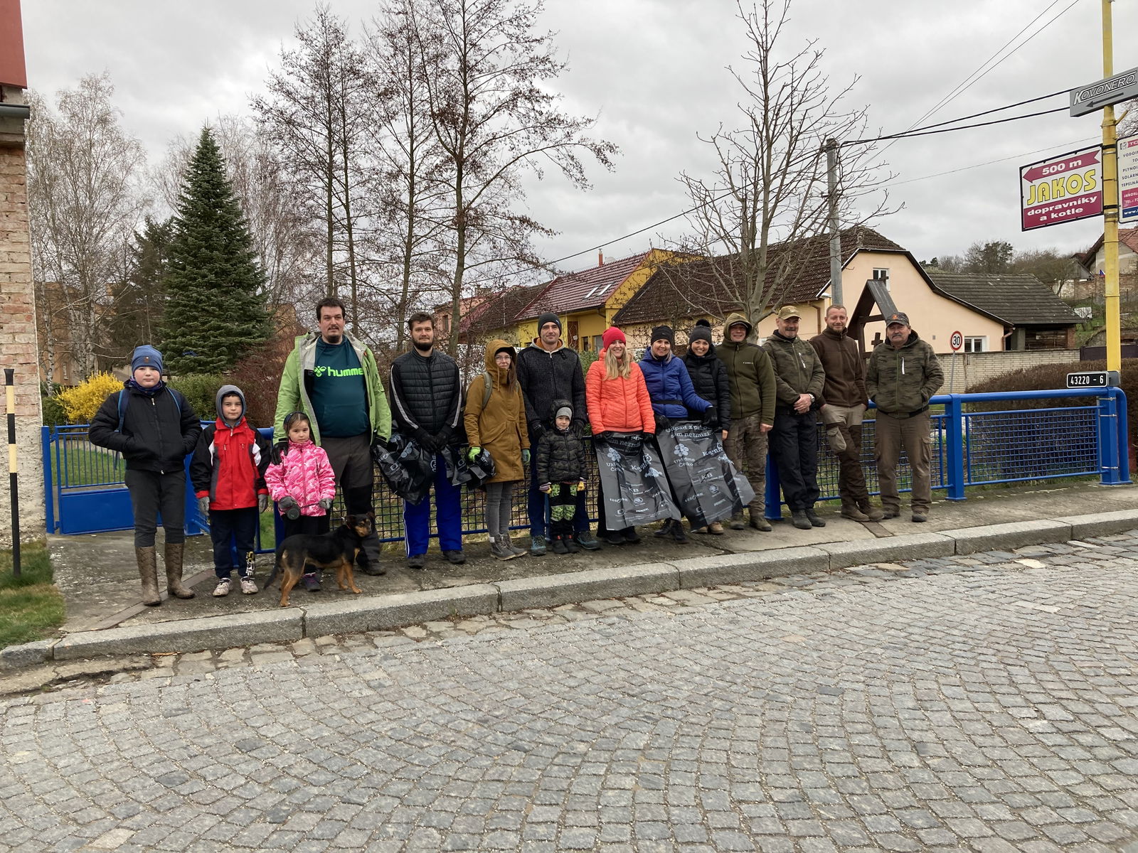 37DB1AC0-E779-490C-AEDB-64E172F52649