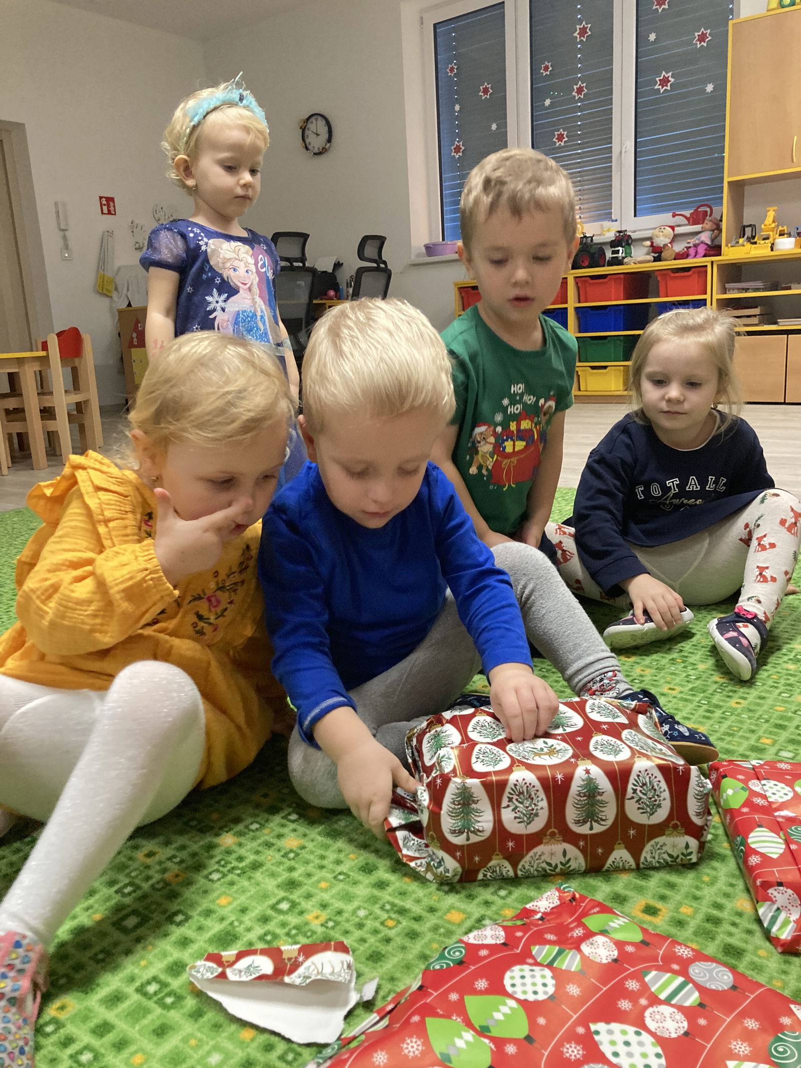 D6AFC71B-75FA-4FF3-B5C5-C772D3ACA3E0