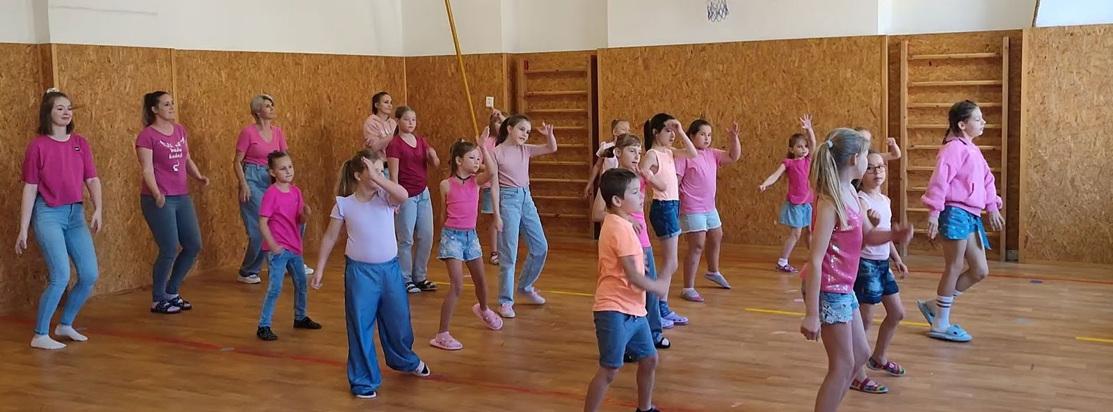 Screenshot_2025-06-13-10-19-59-746_com.miui.videoplayer