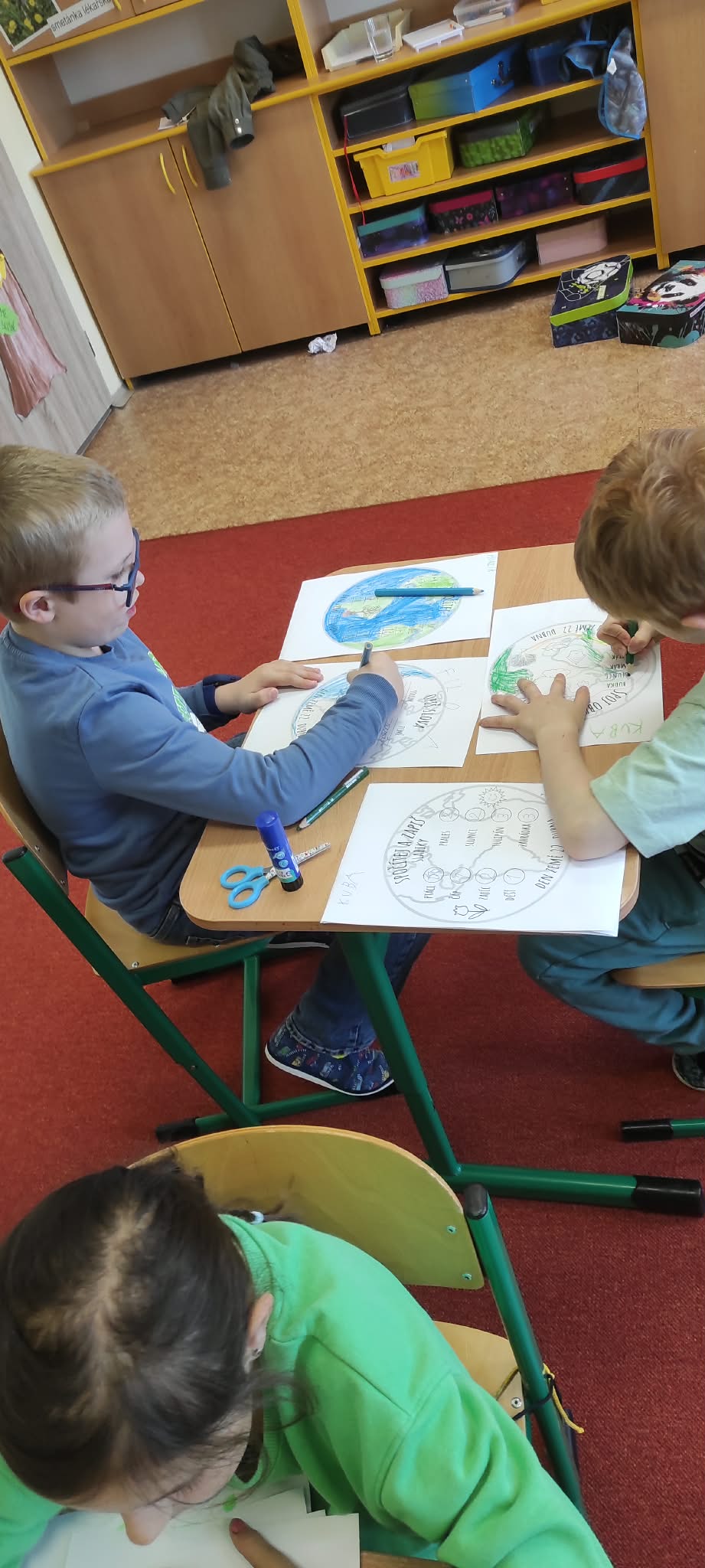 77689f4d-6823-417f-9ea9-e6375cded170