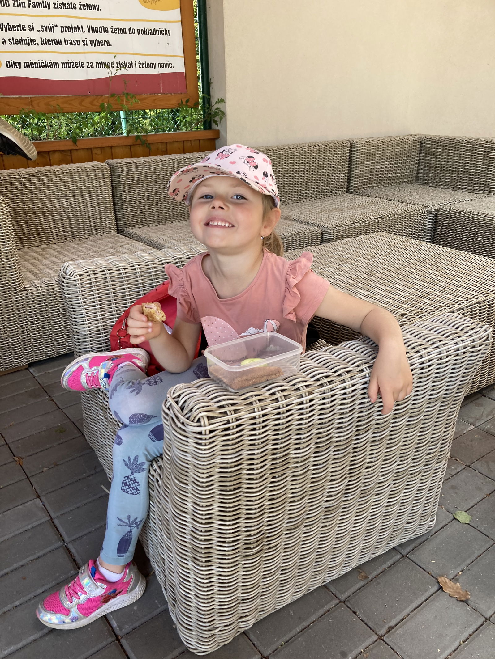 3ABA4072-BEEA-46AE-A635-69613B0A800E