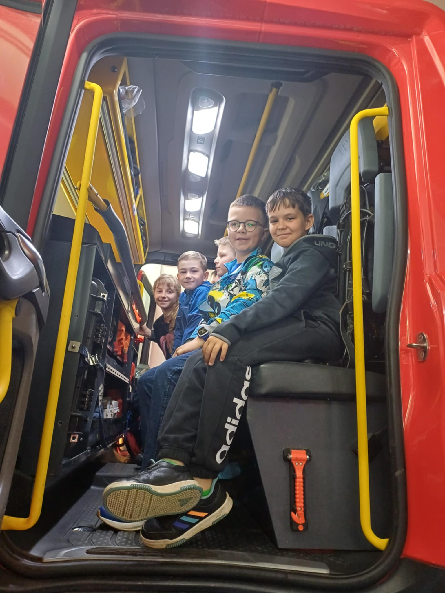 368440e3-48db-4d26-81a7-51e5d8f3e86c