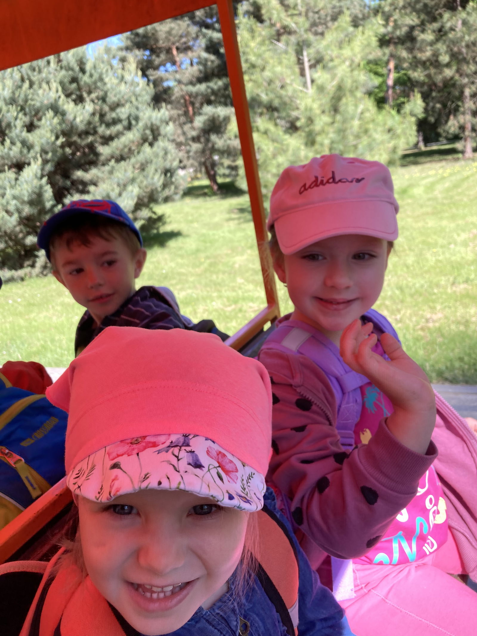 F2DED63C-019F-4720-B655-6A5E4264E944