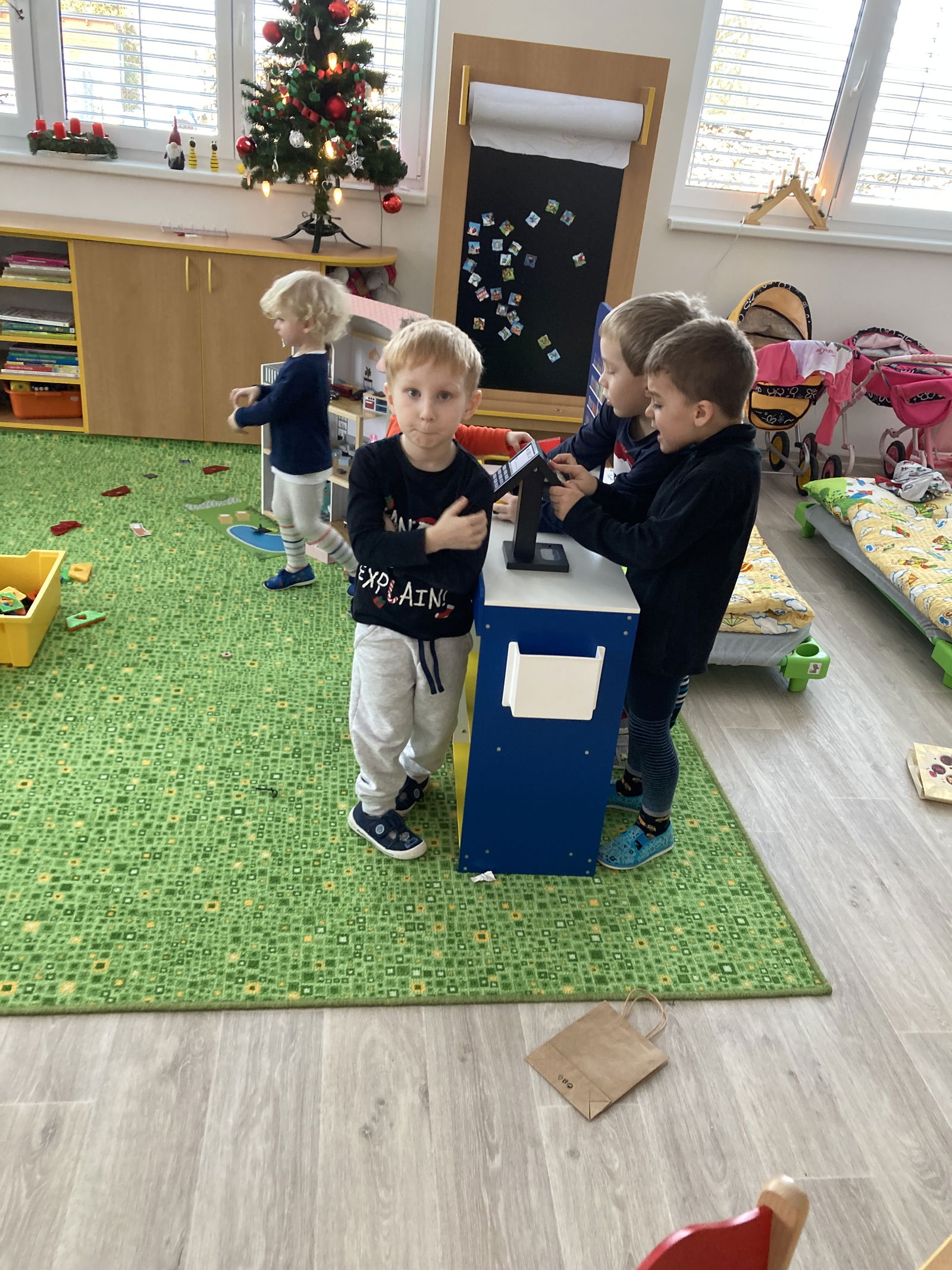 27EB08C6-74B2-4FDA-9D9B-BEE9333C85C1