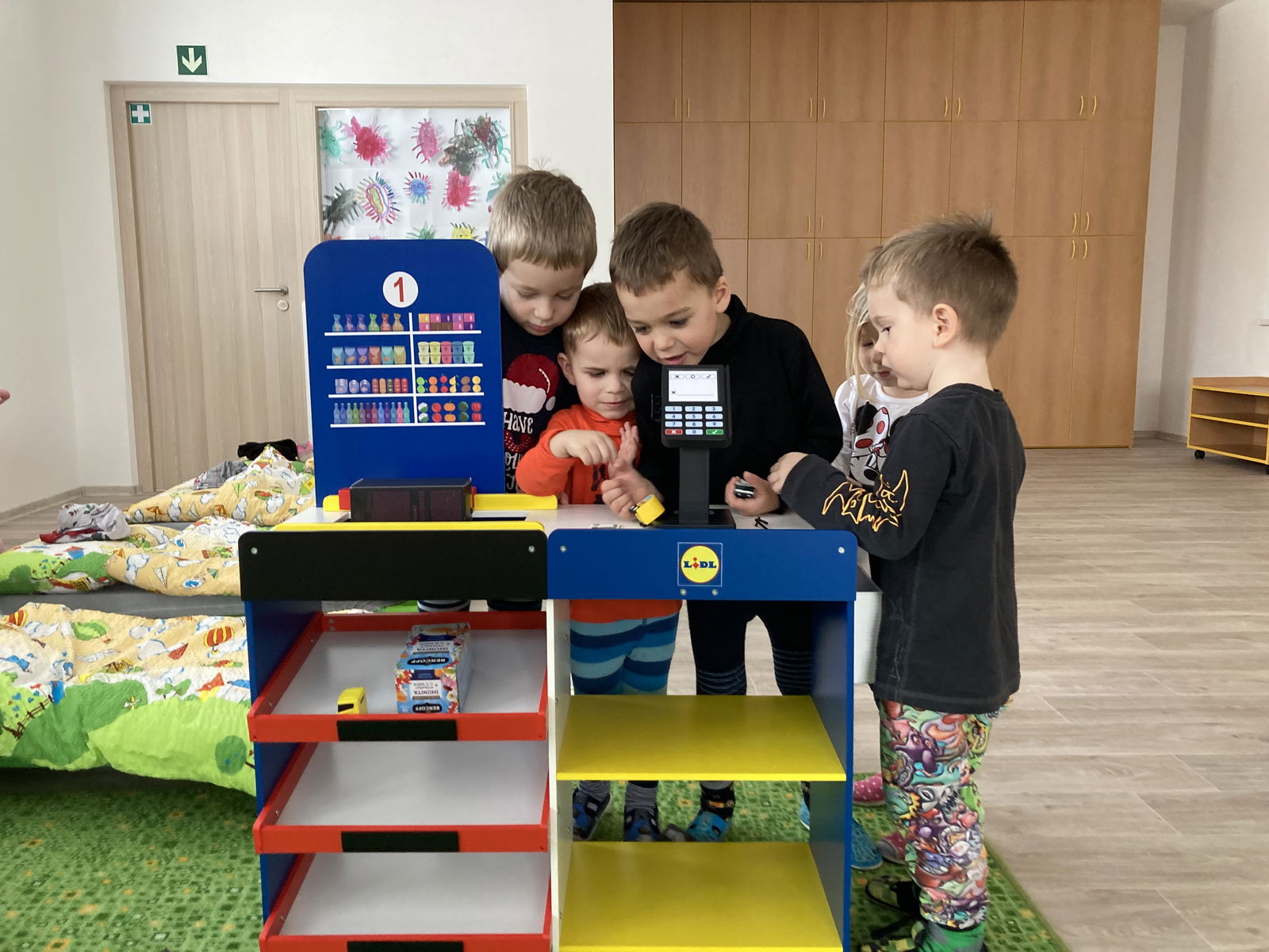 7212FECF-D1D8-4AC8-8036-979A8874ED81