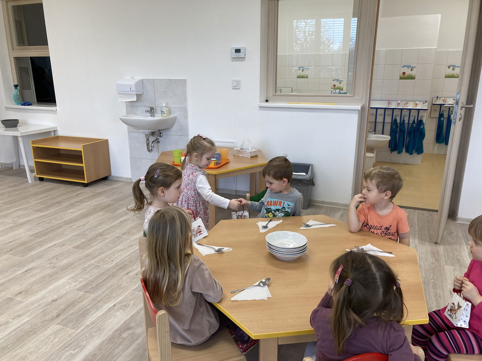 4468EA6A-A1AC-4F30-92CE-9C0967BD907E