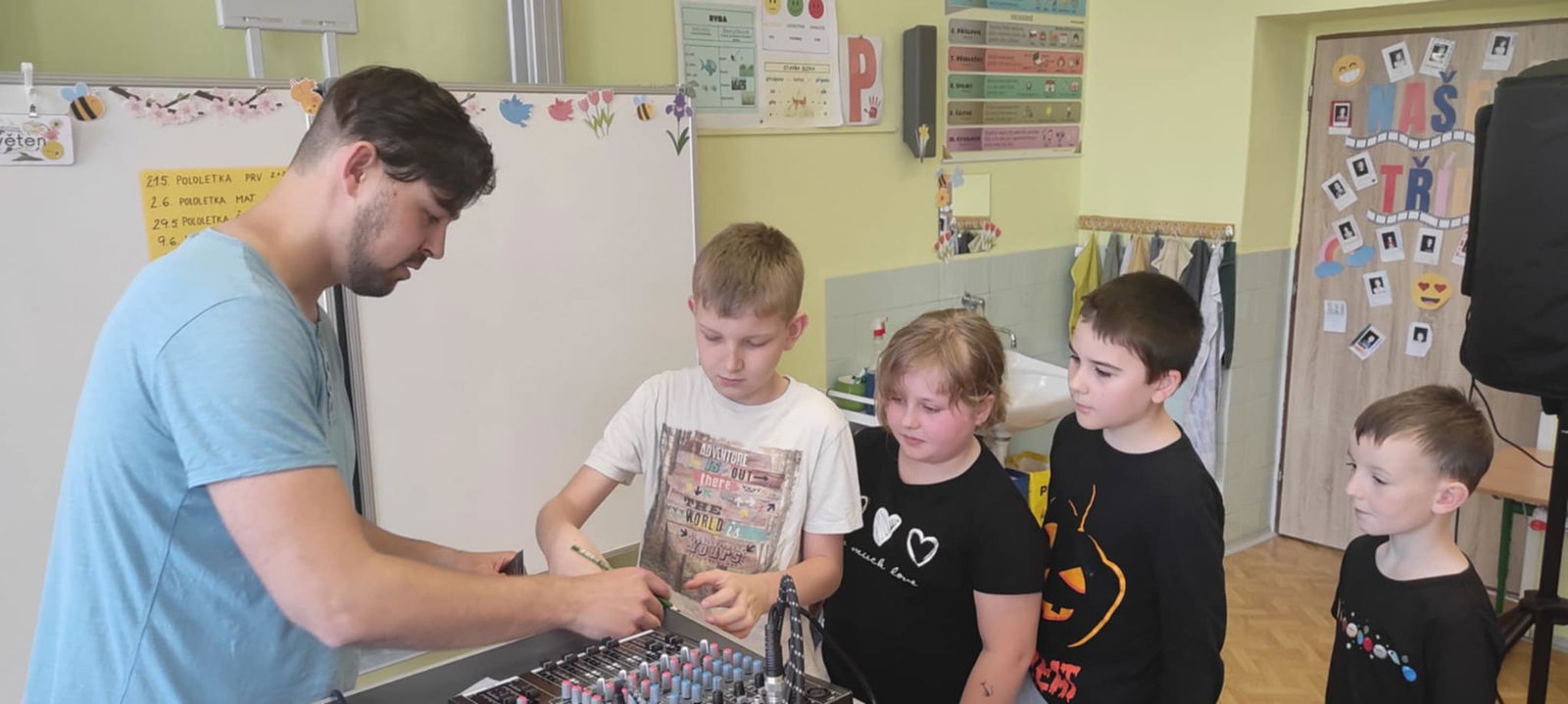 caaeecf1-9b09-4438-9159-f91dbaad5e80