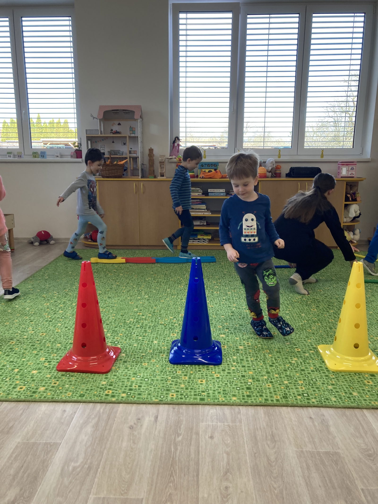 C2E37D4F-1C98-45D3-87D5-FCB53B101802