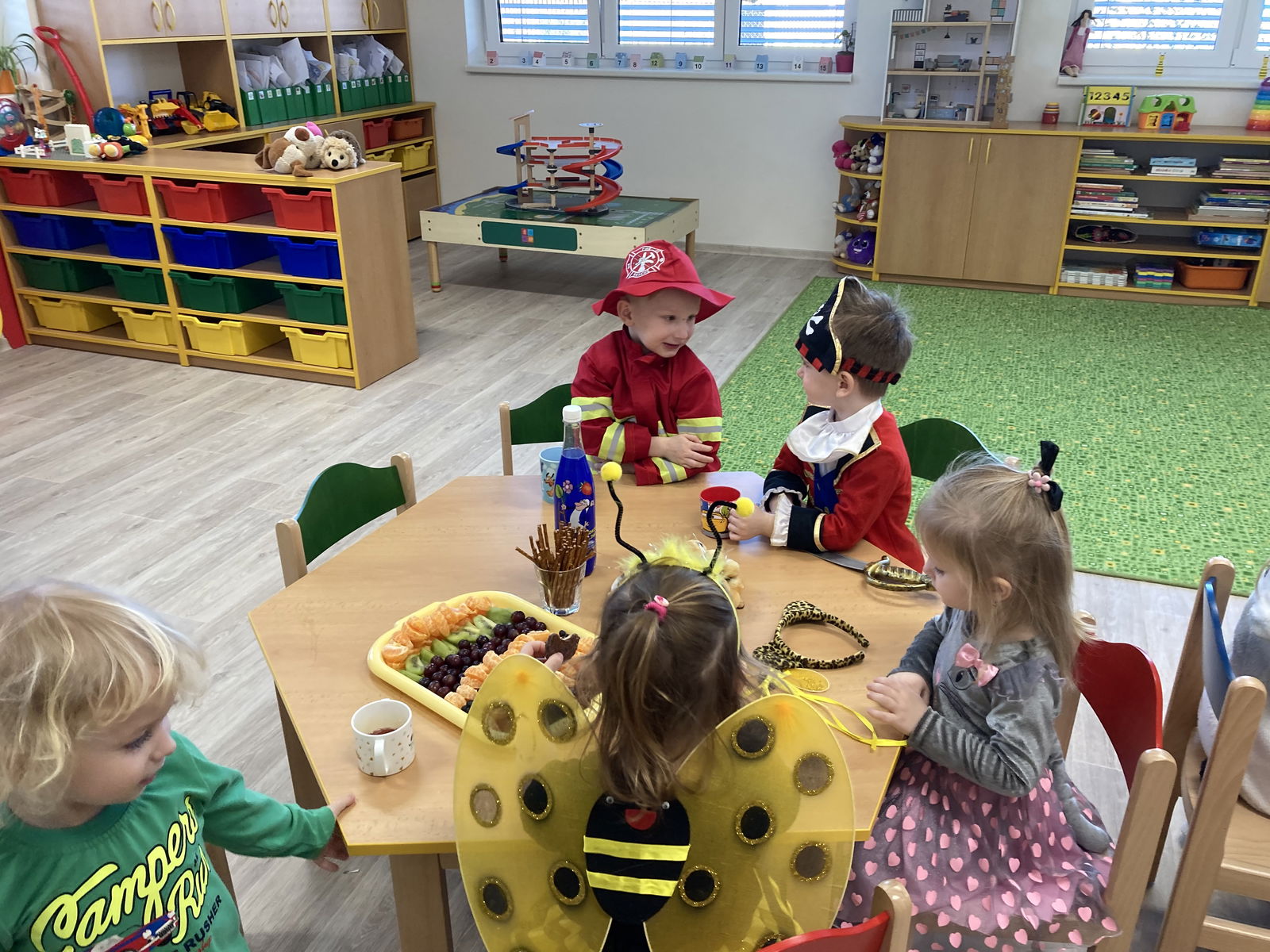 5AB714CE-EE6E-4368-B2A0-F663F613F7D5