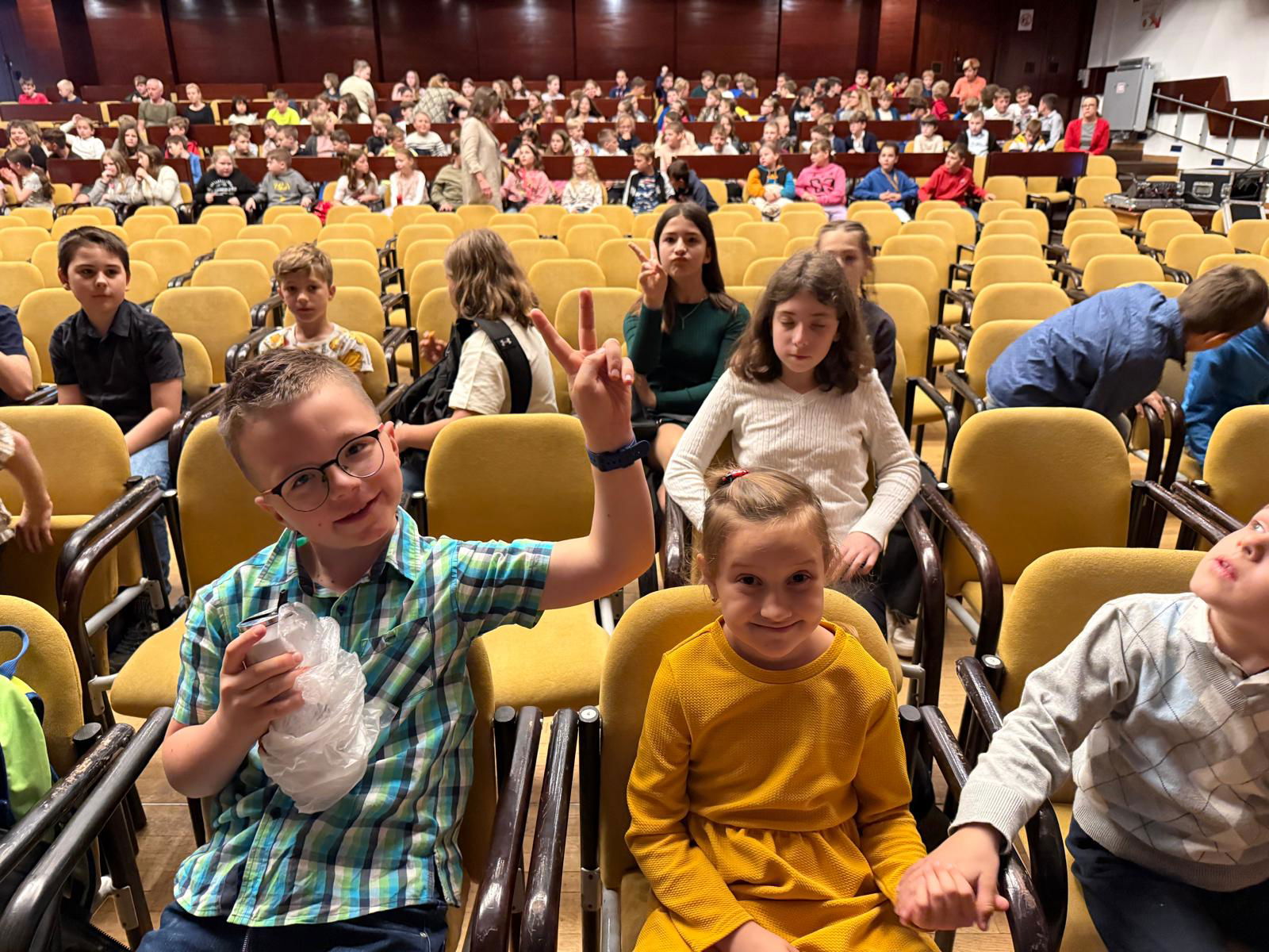 28cf8f6f-c419-427a-bcdb-3859ae471241