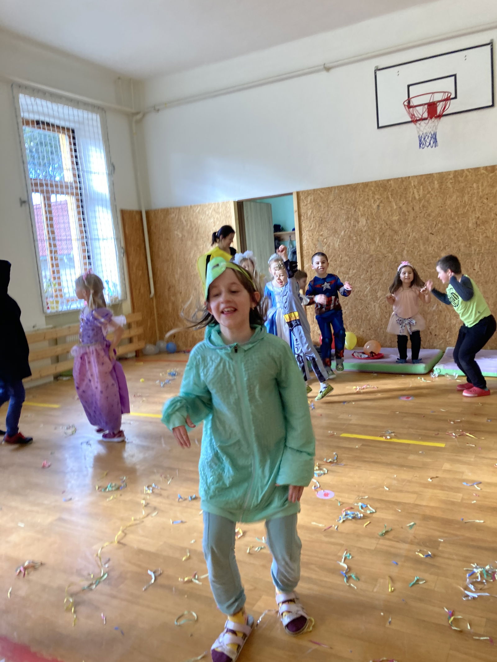 F5C14B9B-3E5A-45E9-9DB5-F647D56D2869 (1)