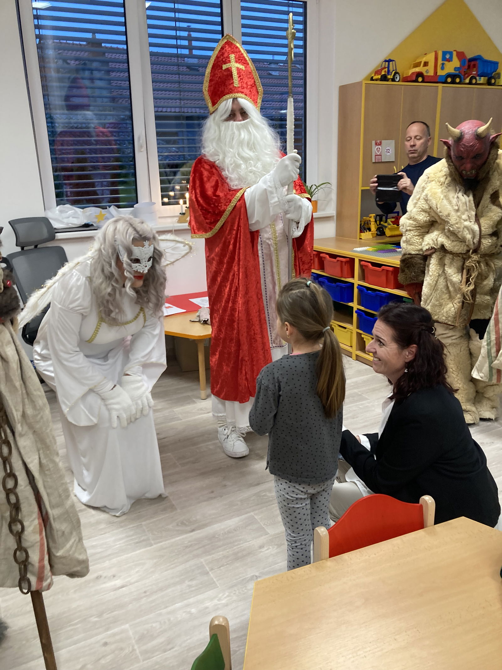 D16576DE-4655-412F-A7BA-1460507F5594