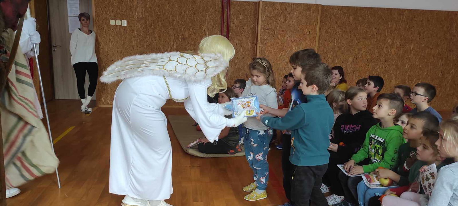 404102716_1081664416585553_6472213688405890427_n