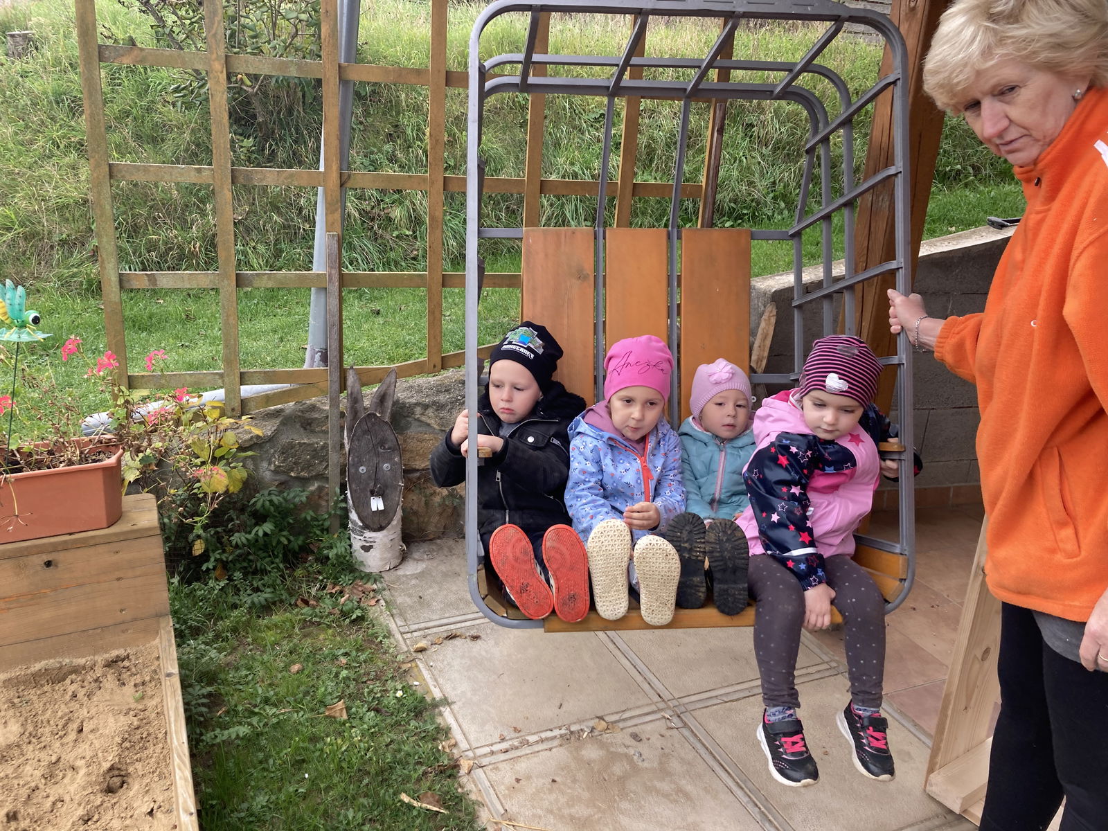 9AB5BE73-735E-4660-8333-B9D739A9DC29