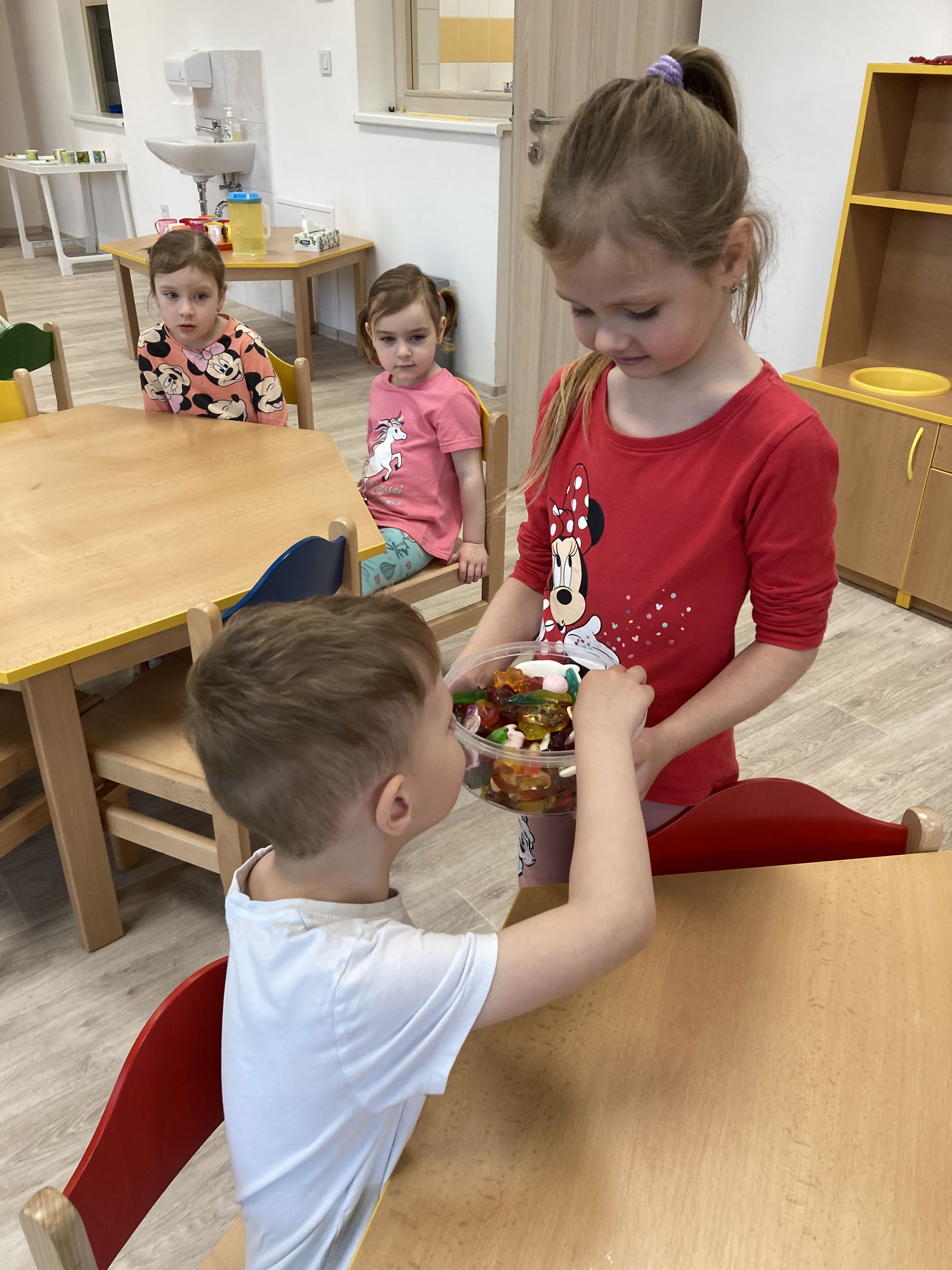 6AC04554-1C25-480C-82CB-35131810AEA3